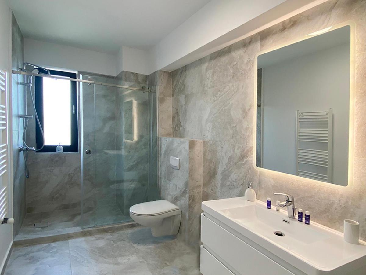 Ada Luxury Apartments 43 Mamaia Exterior photo